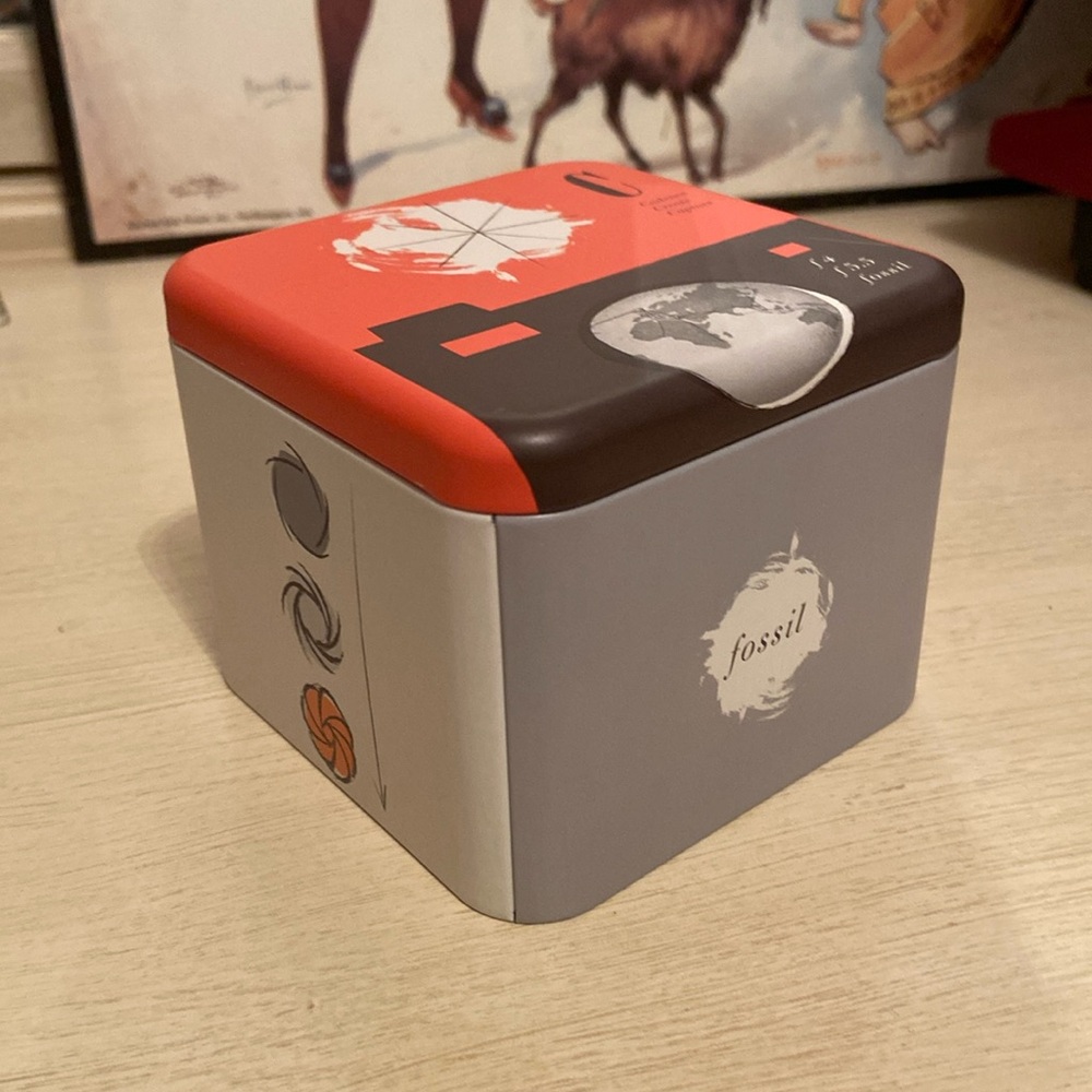 Fossil Tin Gift Box